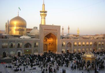 73 نفر از خانواده های ایتام تبریزی به مشهد مقدس اعزام شدند